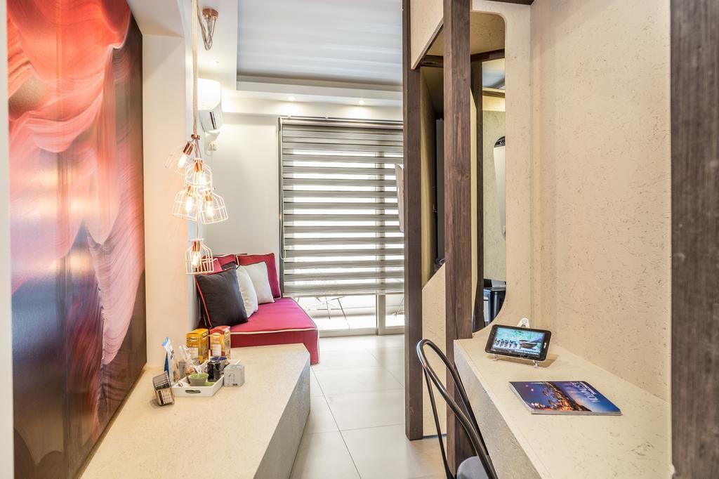 Harbor Suites Piraeus Room photo
