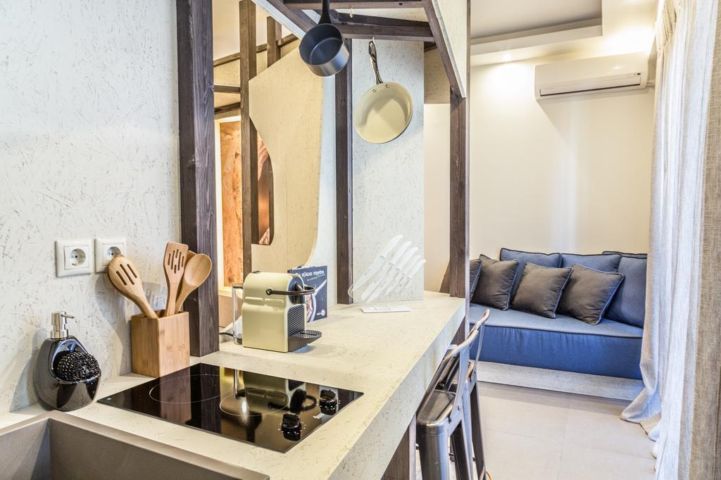 Harbor Suites Piraeus Room photo