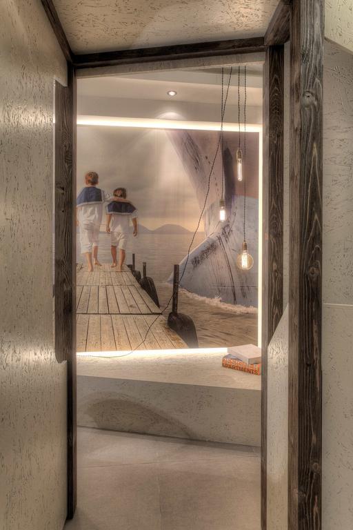 Harbor Suites Piraeus Room photo