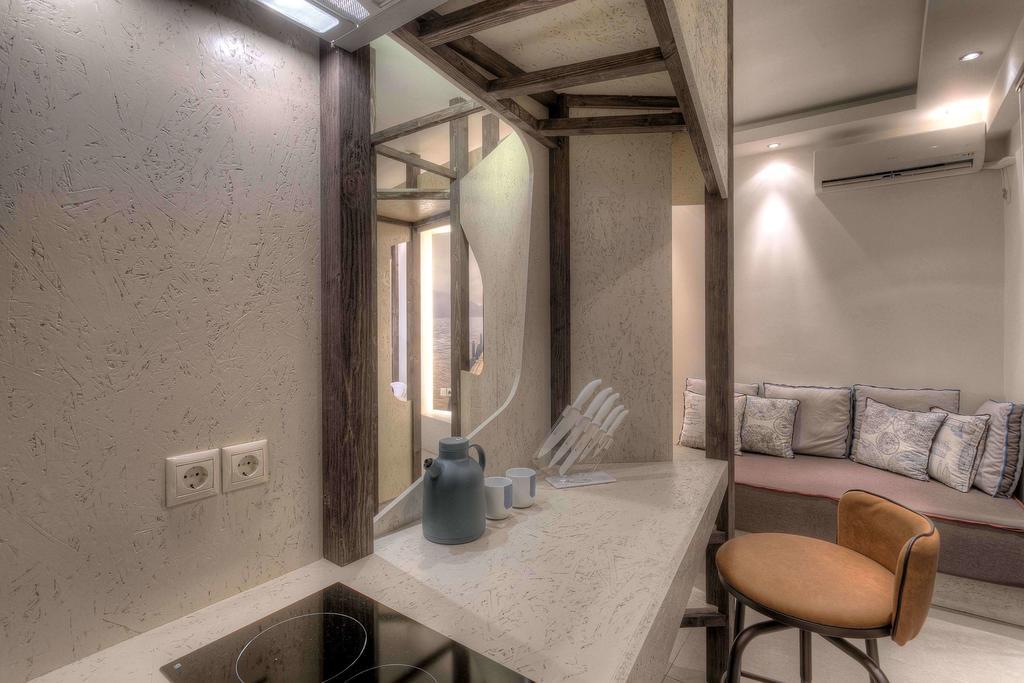 Harbor Suites Piraeus Room photo