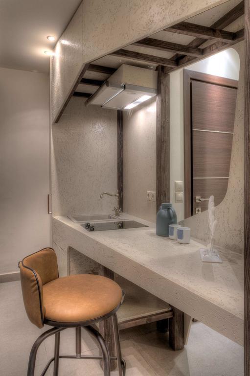 Harbor Suites Piraeus Room photo