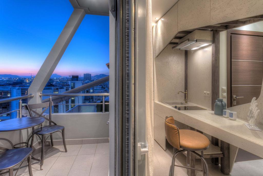 Harbor Suites Piraeus Room photo