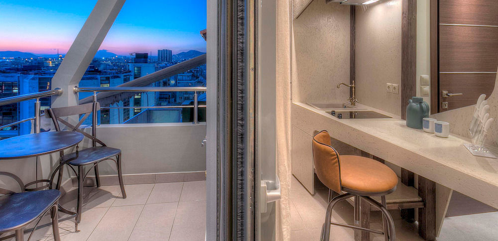 Harbor Suites Piraeus Exterior photo